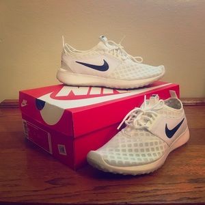 Women’s Nike Juvenate